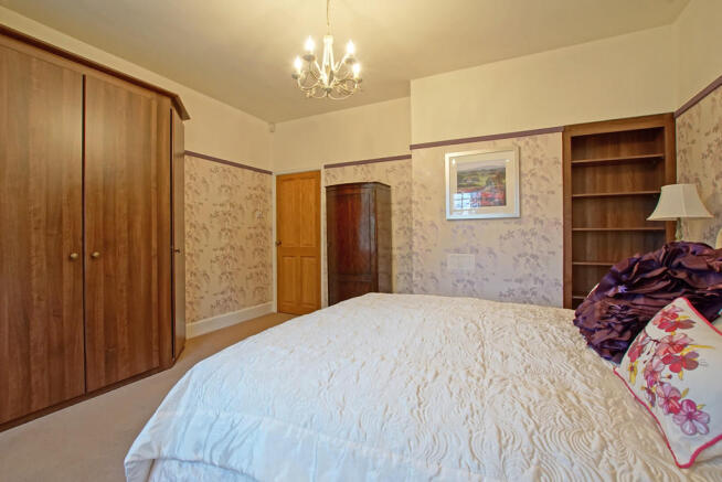 Master Bedroom - ...