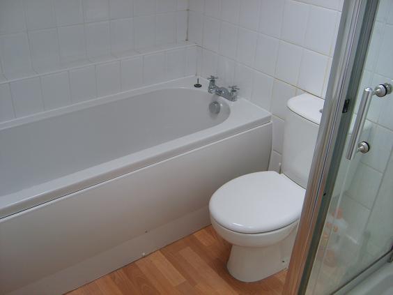 13FA bathroom-reduced.JPG