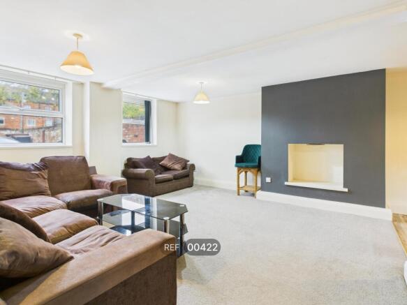 2 bed Apartment to rent Image 9