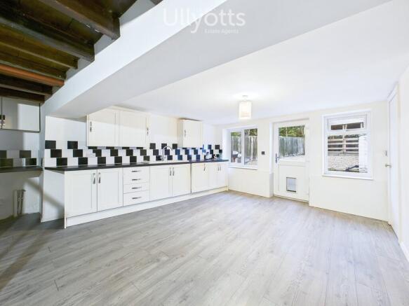 3 bed Terraced for sale Image 6