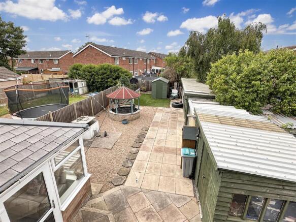 Large Rear Garden 592
