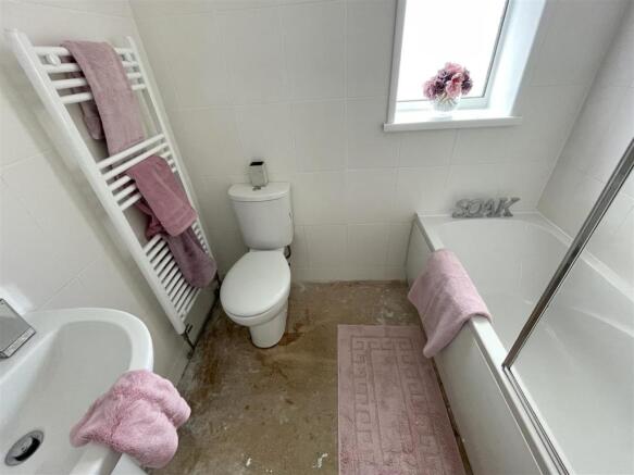 Bathroom/w.c.