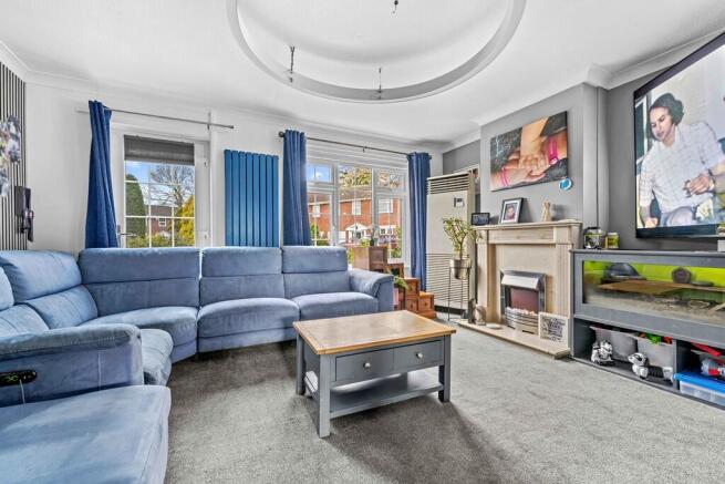 23 Broadmead, CH3...