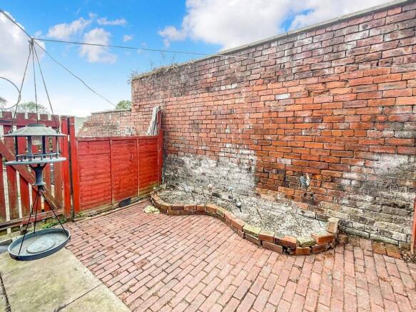 2 bed Terraced for sale Image 9