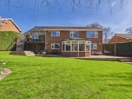 37, Woodvale Crescent, Bingley BD16 4AJ