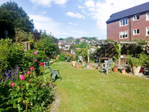 Communal Gardens 3