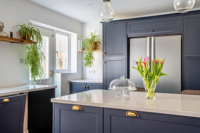 3 bed Semi-Detached for sale Image 6