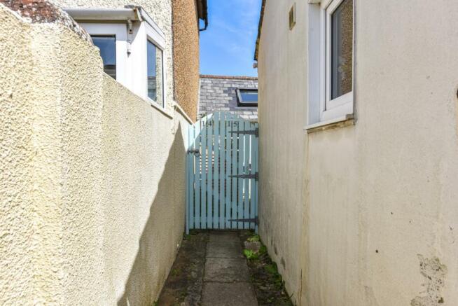 Welcome to 14 Newport Street