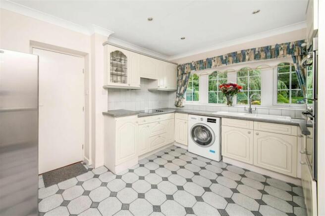 OPEN PLAN KITCHEN DINING ROOM