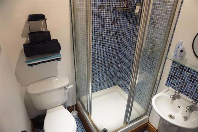 EN SUITE