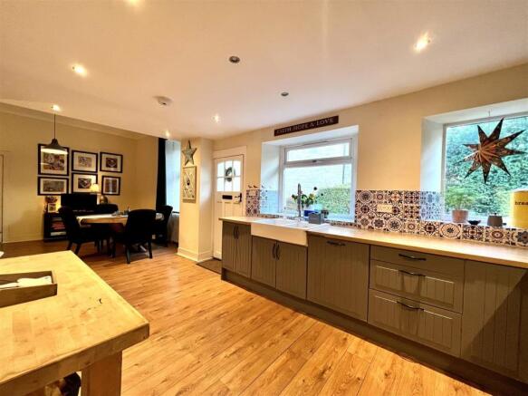 Kitchen diner