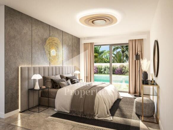 Luxurious 5 bedroom residence in Faro, in front of the Ria Formosa
