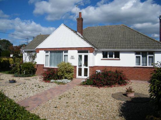 Corner Plot Bungalow
