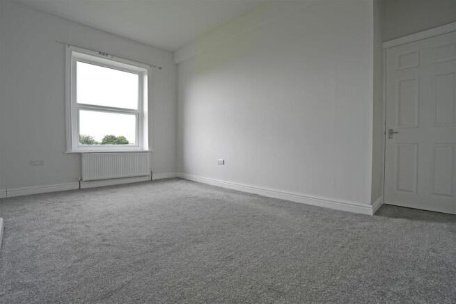 3 bed Terraced for sale Image 10