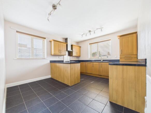 CAM02195G0-PR0084-STILL006