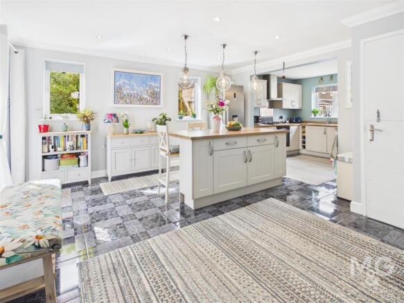 Diner/Family Room