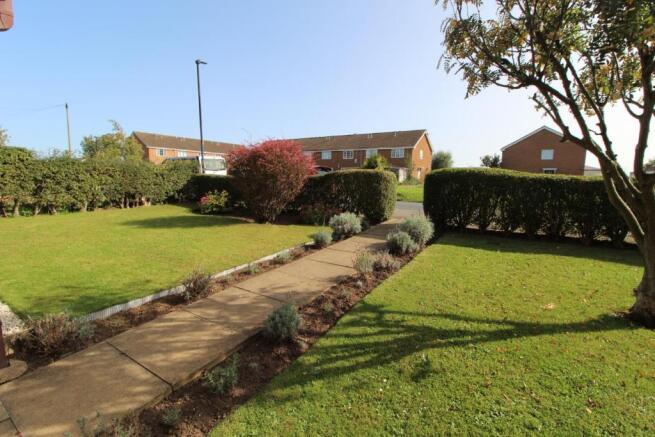 FRONT GARDEN