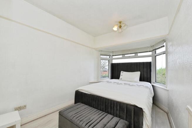 3 bed Semi-Detached for sale Image 6