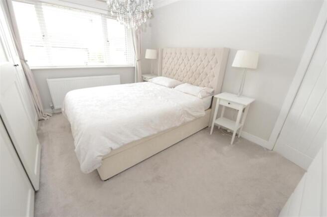 3 bed Semi-Detached for sale Image 12