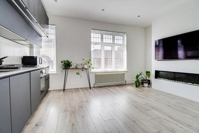 Lounge/Kitchen