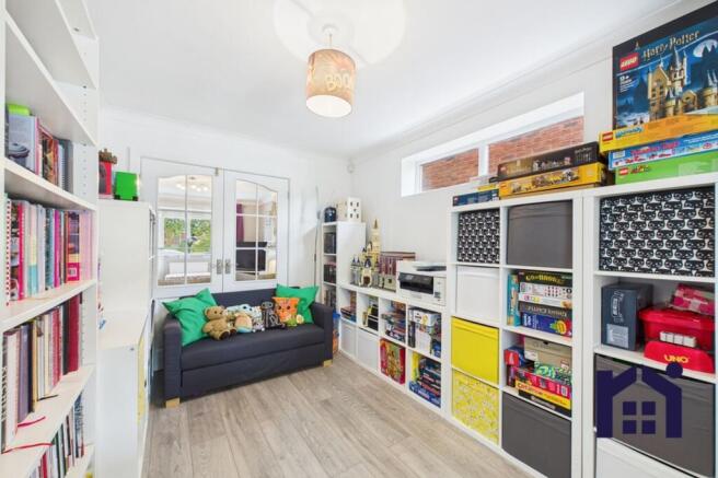 Playroom/snug