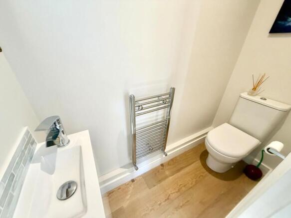 3 bed Semi-Detached for sale Image 9
