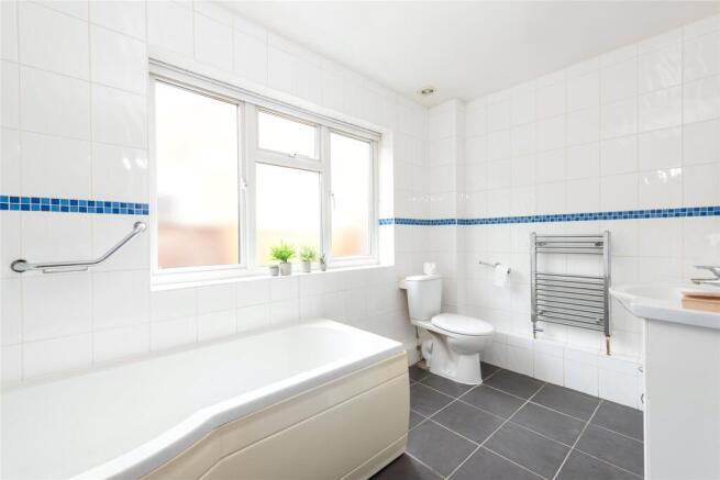 Folly Lane, North Crawley, Buckinghamshire, MK16 photo 4