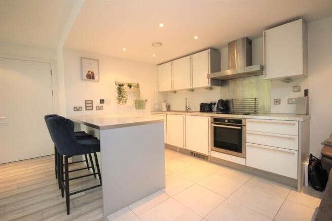 261341_P147065_IM...