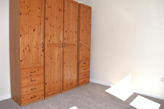 2 bed Flat to rent Image 7