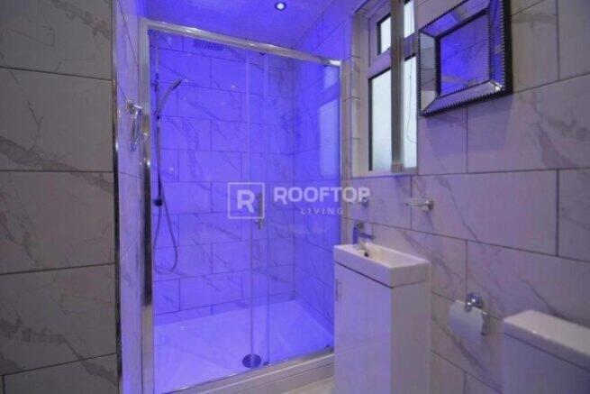 victoria-road-ls6-1du-1060922