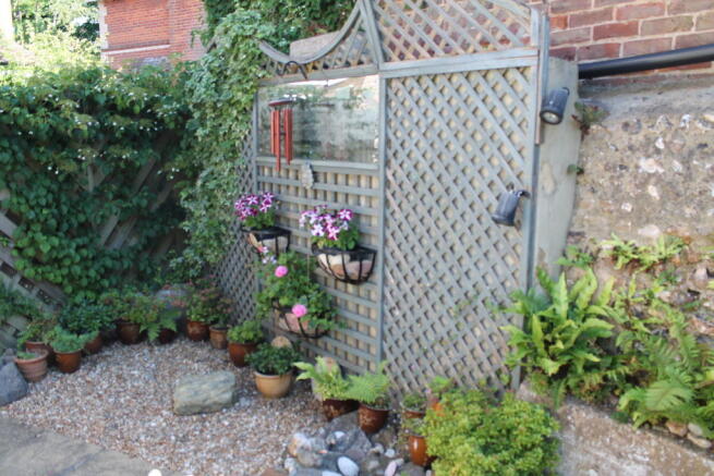 Photo 12