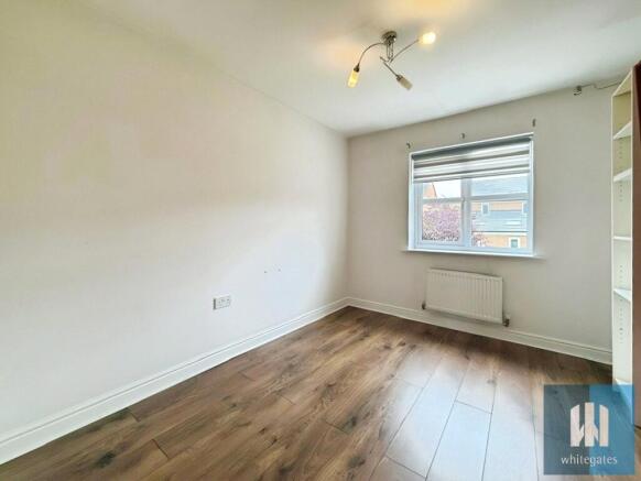 3 bed Semi-Detached to rent Image 9