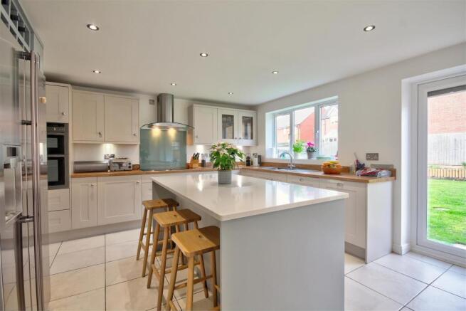 open plan living dining kitchen