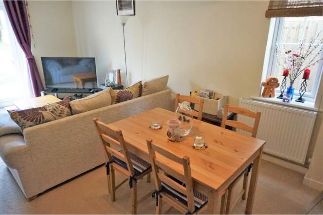 Lounge/Dining Room