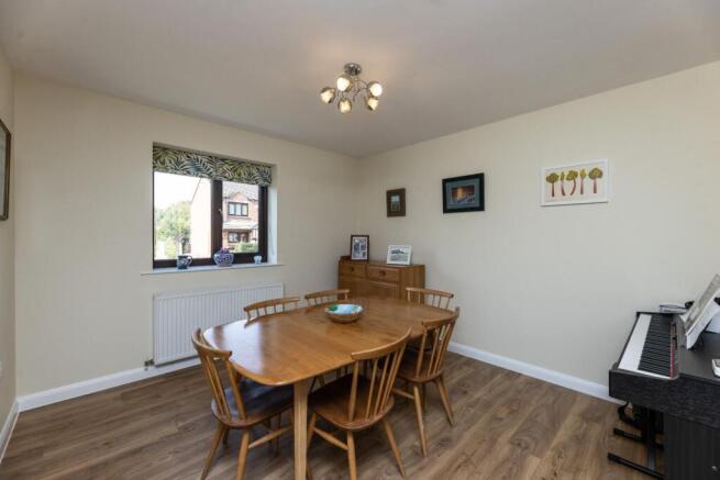 3 bed Detached Bungalow for sale Image 8