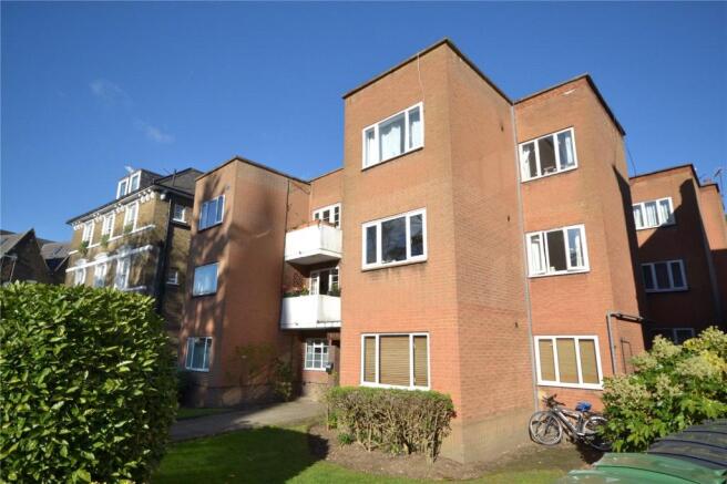 Alyn Court