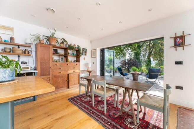 4 bed Detached for sale Image 12