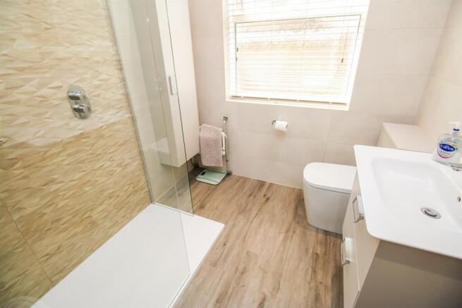 3 bed Detached Bungalow for sale Image 8