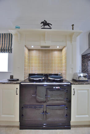 3 bed Semi-Detached for sale Image 12