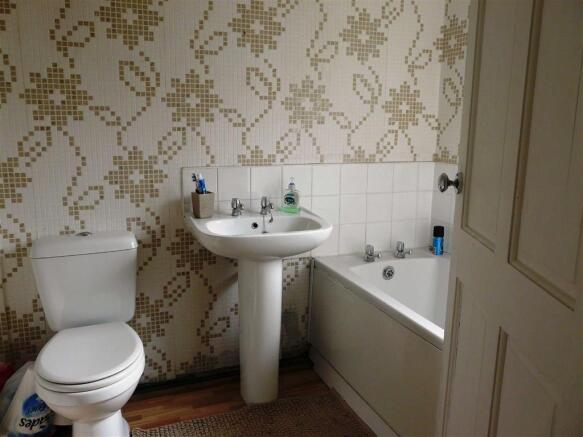HOUSE BATHROOM