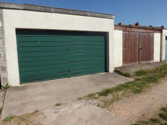 Double Garage & Parg
