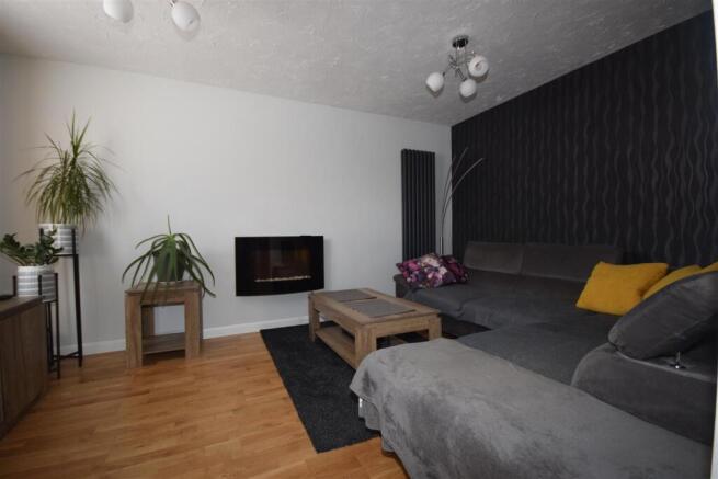 FAMILY ROOM / BEDROOM THREE