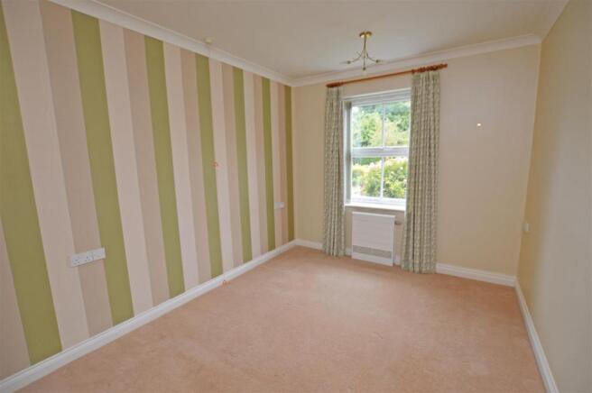 Bedroom 1.jpg