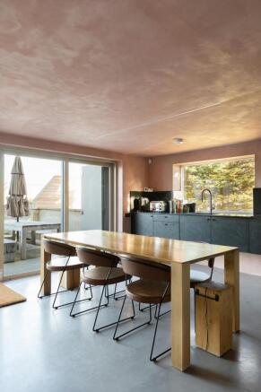Kitchen 1.jpeg