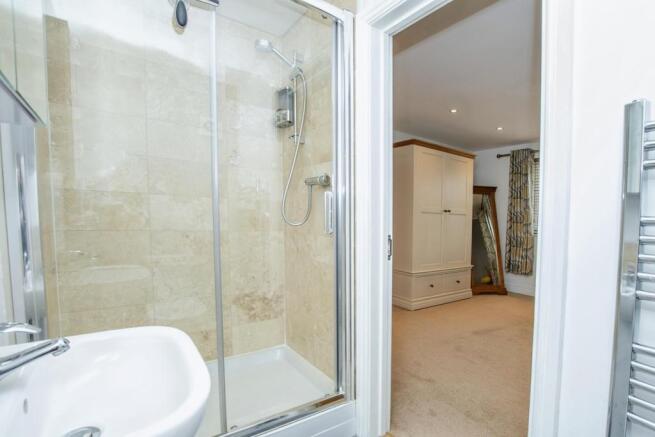 En-suite 2