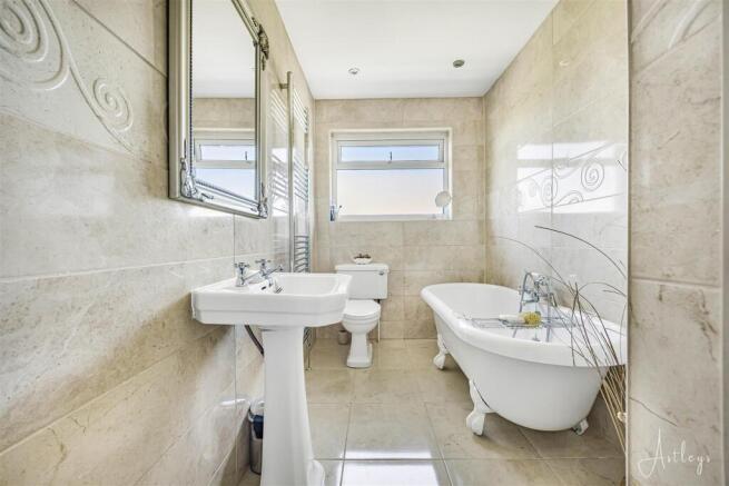 Family bathroom