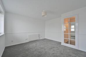 16, Arran House, Pioneer Way, Watford WD18 6SU