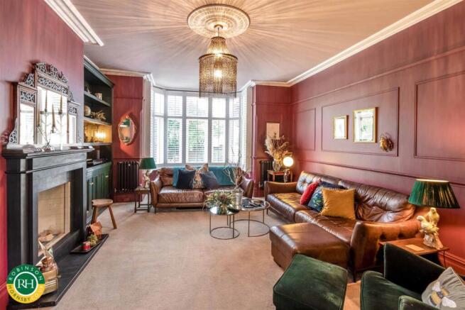 5 bed Semi-Detached for sale Image 11