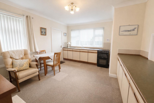 Excellent Size Dining Kitchen