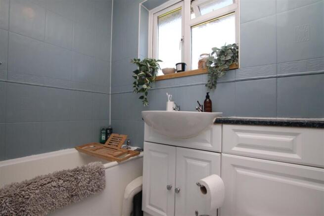 Bathroom.JPG